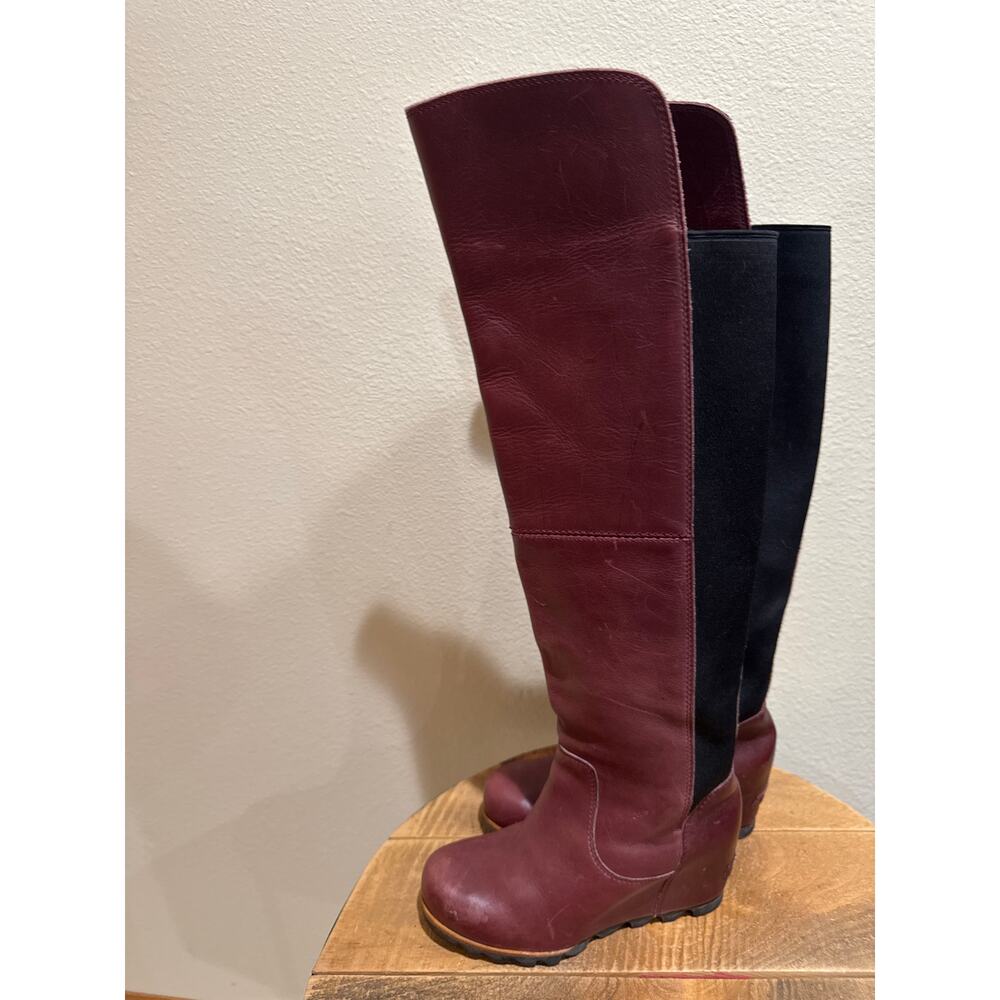 Elegant Burgundy Knee-High Boots - Picture 3 of 9